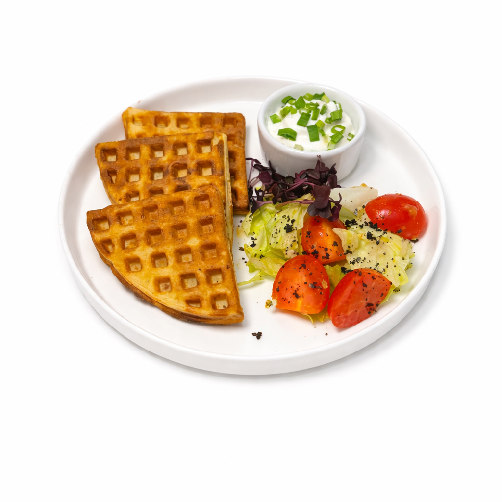 Завтрак с картофельной вафлей